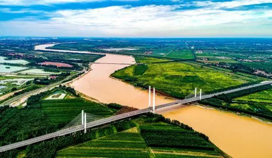 濱州市擬出讓地?zé)岬V業(yè)權(quán)32個(gè) 涵蓋供暖、溫泉洗浴、養(yǎng)殖3類應(yīng)用場(chǎng)景-地大熱能